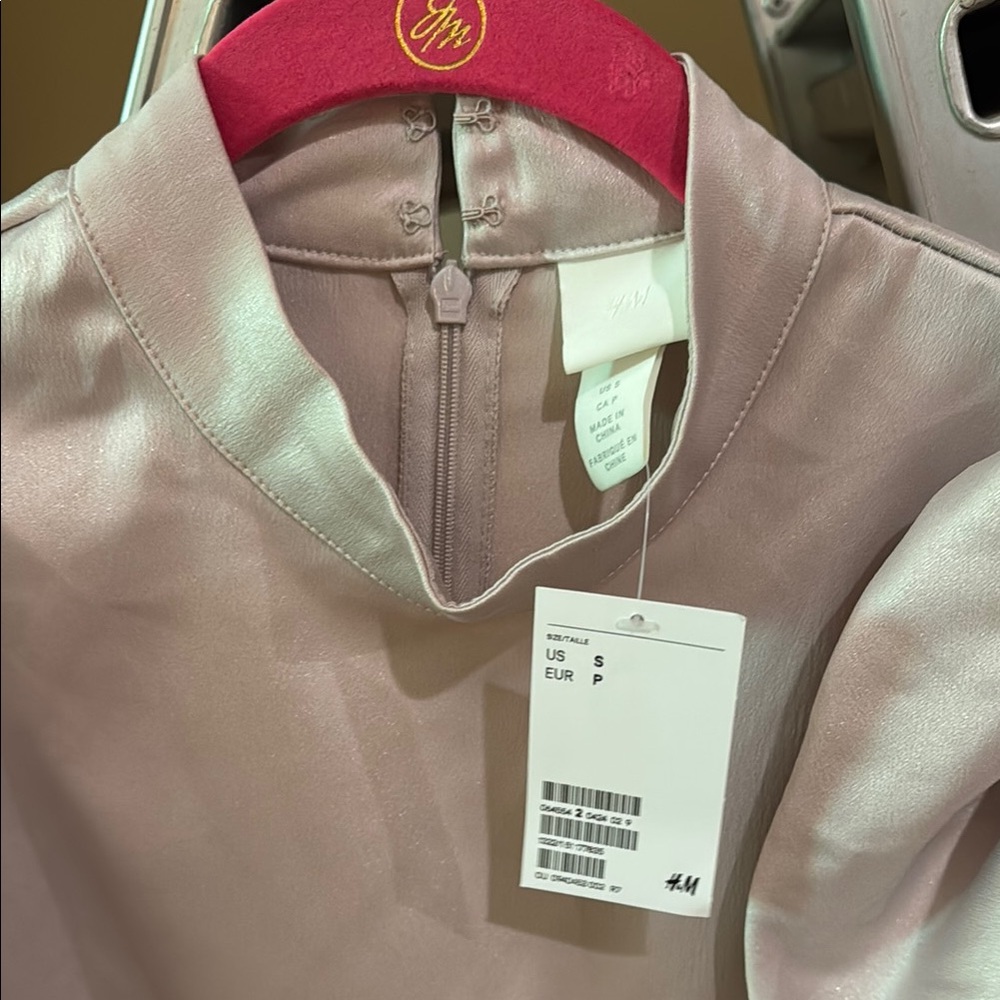H&M Satin Midi Dress in Light Pink - Picture 4 of 9